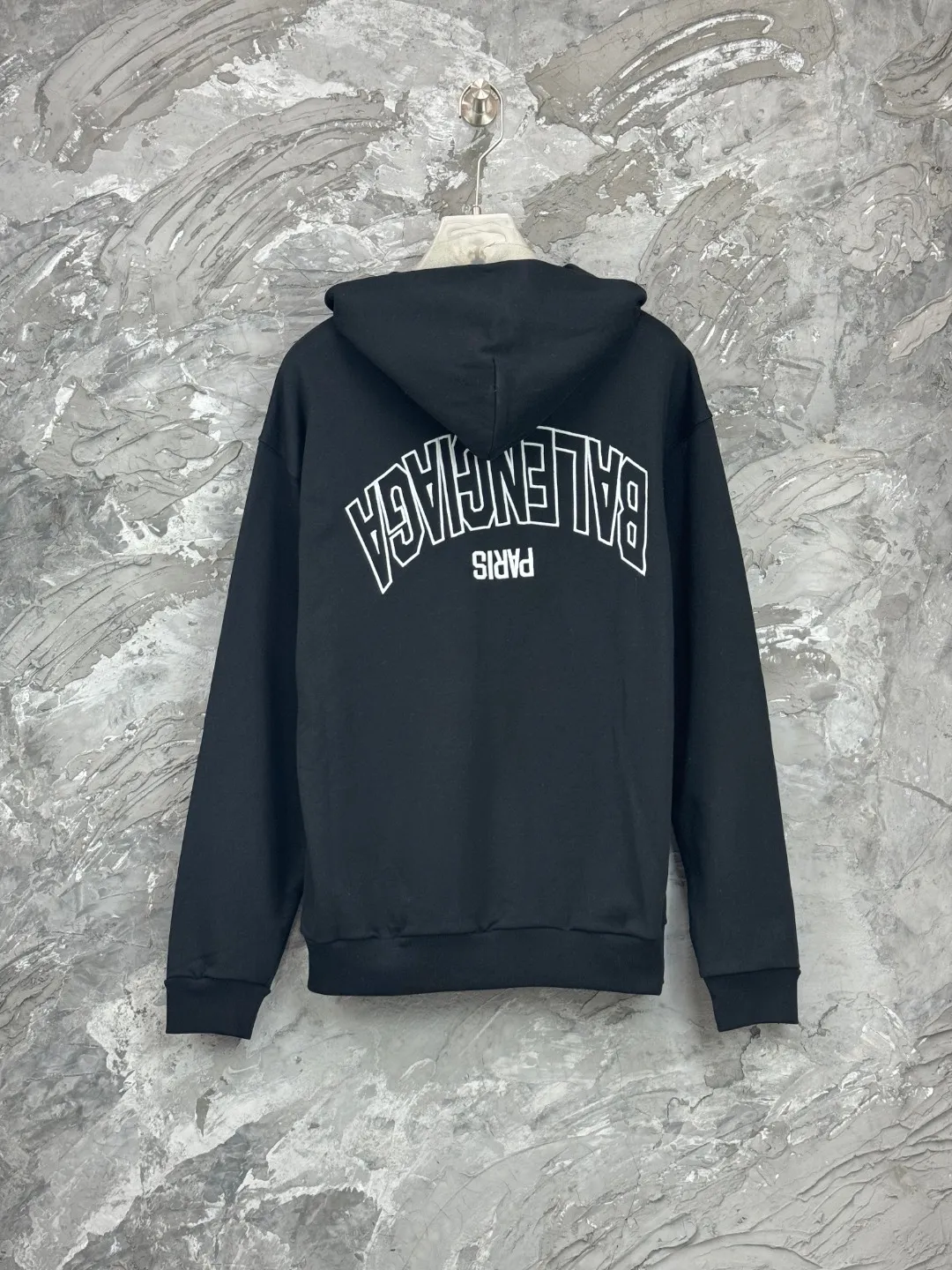 BALENCI*GA . . . . . 460g . Same Style -Color：Black -SIZE：Xs S M L 8983#